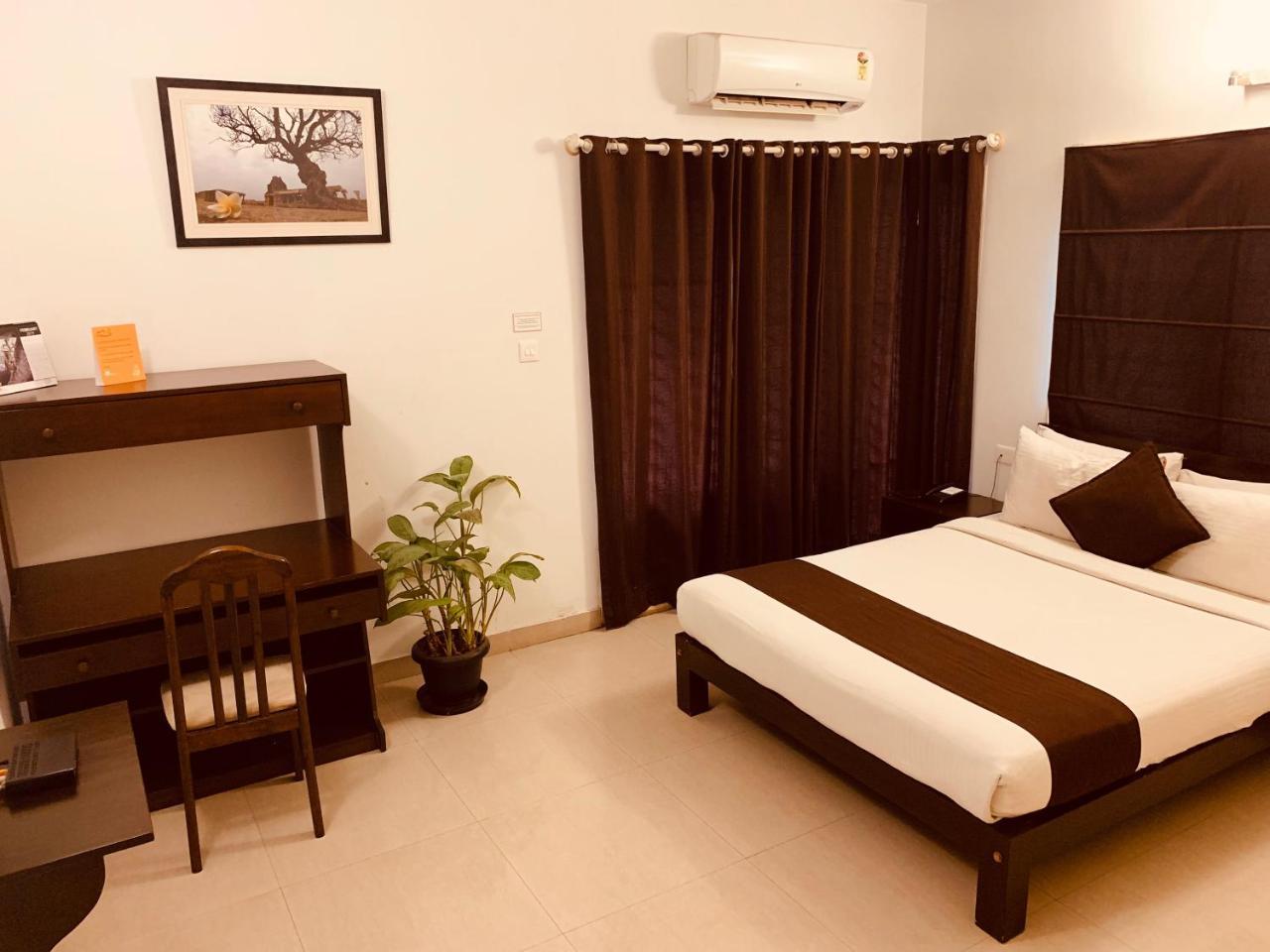 Maple Suites, Serviced Apartments Bangalore Buitenkant foto