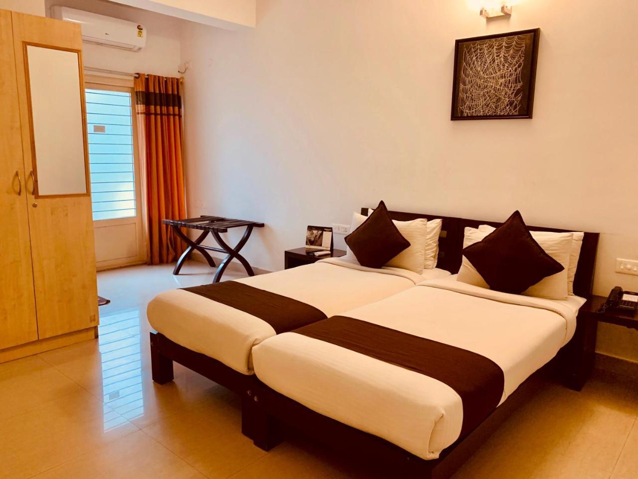 Maple Suites, Serviced Apartments Bangalore Buitenkant foto